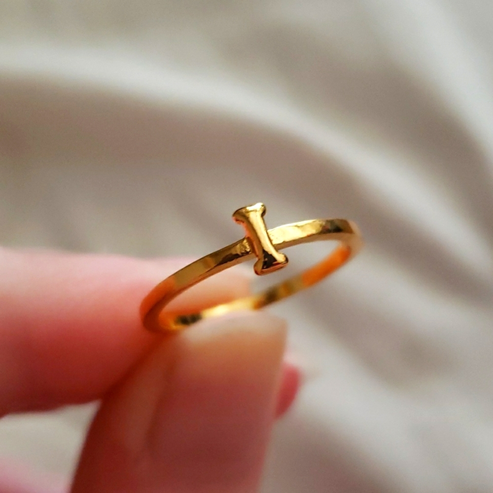 Gorjana Initial Ring - "I"